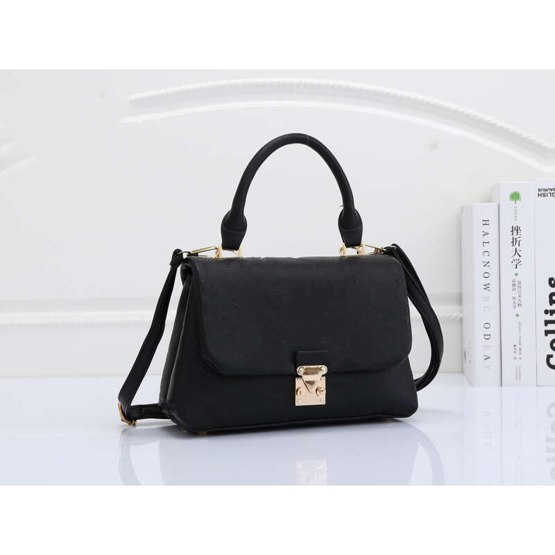 Fashion Bag embossed Classic handbag Totes Cross Body Shopping Satchels messenger bags leather hobo handbags Luxury designer purses envelope wallet, Pink size 24x9x16cm
Fashion Bag embossed Classic handbag Totes Cross Body Shopping Satchels messenger bags leather hobo handbags Luxury designer purses envelope wallet, Pink size 24x9x16cm