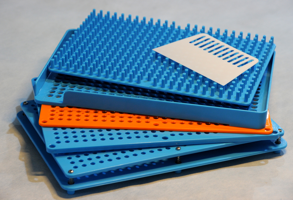 0# 100 holes capsule filling machine 100 cavity manual capsule filler with tamping tool Hand Machinery, Bule 
0# 100 holes capsule filling machine 100 cavity manual capsule filler with tamping tool Hand Machinery, Bule