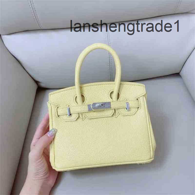 Designer Luxurys High Quality Bag Hemes Cowhide Berkin For Womens Handmade Wallet Fashion Letters H Togo Handbags Kely Purse Leather Black 25 35 The Totes Bags UDRD, White grey 25cm
Designer Luxurys High Quality Bag Hemes Cowhide Berkin For Womens Handmade Wallet Fashion Letters H Togo Handbags Kely Purse Leather Black 25 35 The Totes Bags UDRD, White grey 25cm