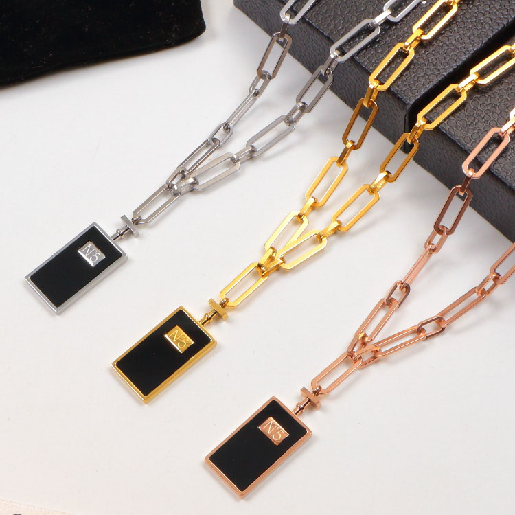 Luxury Fashion Necklace Designer Jewelry party Perfume Bottle diamond pendant Rose Gold necklaces for women fancy dress long chain Quality jewellery gift
Luxury Fashion Necklace Designer Jewelry party Perfume Bottle diamond pendant Rose Gold necklaces for women fancy dress long chain Quality jewellery gift