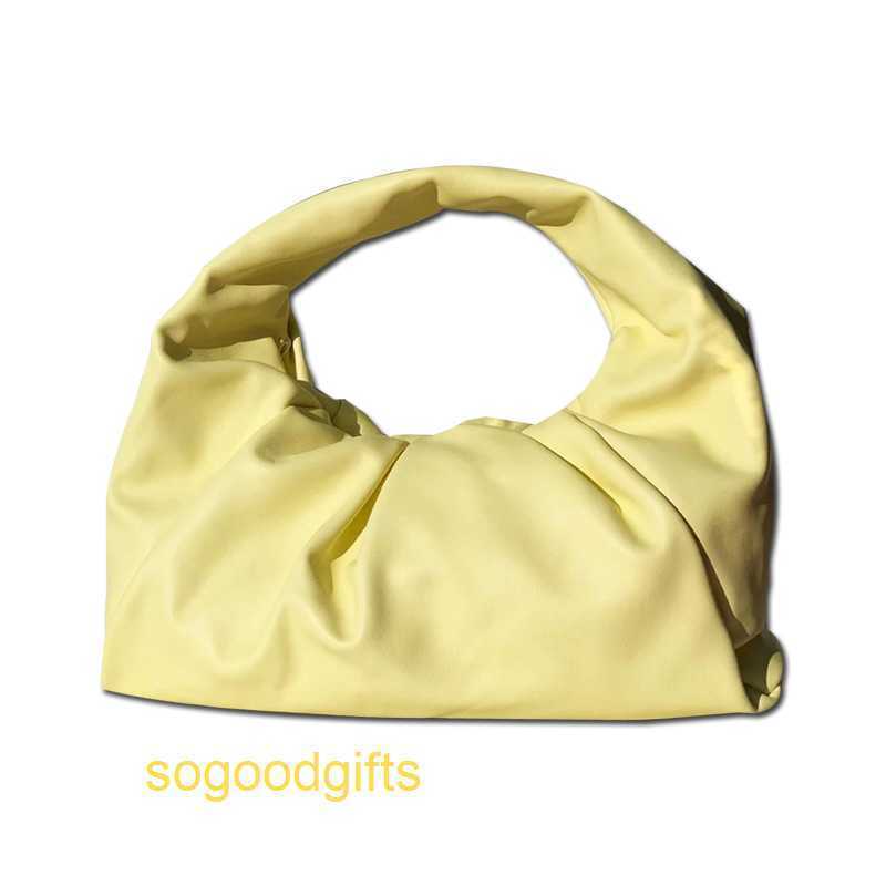 Pouch Designer Bag Bottegas Handbags Women Venetas Clutch bags Cloud bag women's large capacity croissant 2022 New Year, Black small croissant
Pouch Designer Bag Bottegas Handbags Women Venetas Clutch bags Cloud bag women's large capacity croissant 2022 New Year, Black small croissant