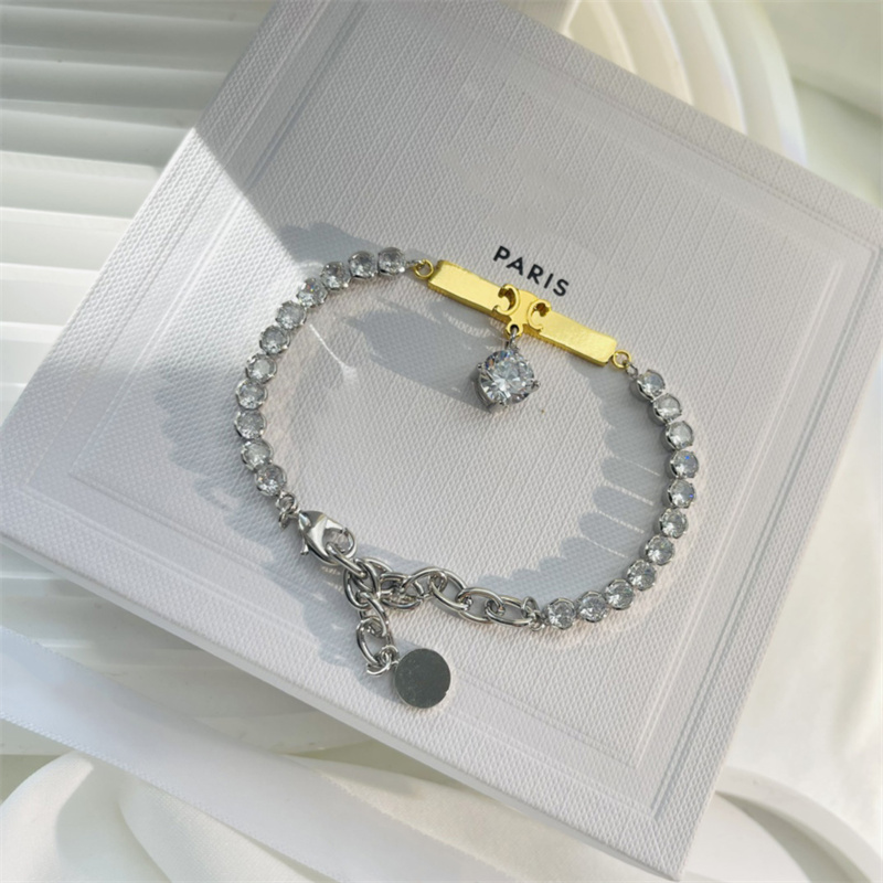 High Quality Necklace Bracelet Earrings Sets Designers Brand Casual Luxury Necklaces Classic Letters Golden Pearl Diamond Bracelets Earrings
High Quality Necklace Bracelet Earrings Sets Designers Brand Casual Luxury Necklaces Classic Letters Golden Pearl Diamond Bracelets Earrings