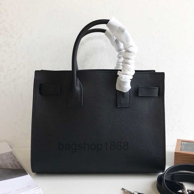 Women handbags luxury designer bags highs quality classic padlock accordion tote calfskin grain leather crossbody shoulder bag, Red
Women handbags luxury designer bags highs quality classic padlock accordion tote calfskin grain leather crossbody shoulder bag, Red