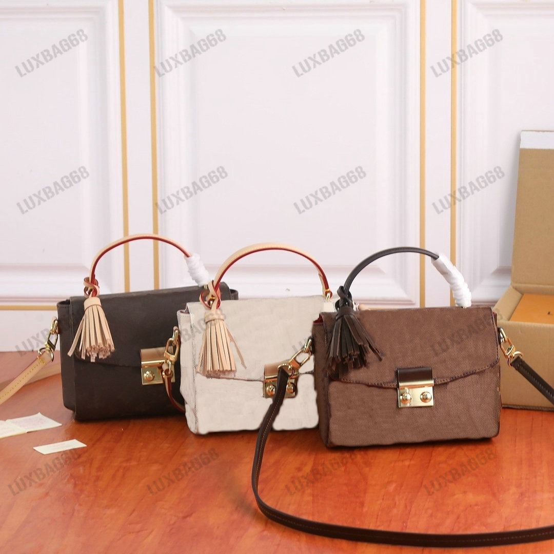 Shoulder Bags Damier Azur CROISETTE Handle Bag N53000 N41581 Women Deisgner Leather Business Handbag With Tassel S-lock CrossBody, #01
Shoulder Bags Damier Azur CROISETTE Handle Bag N53000 N41581 Women Deisgner Leather Business Handbag With Tassel S-lock CrossBody, #01
