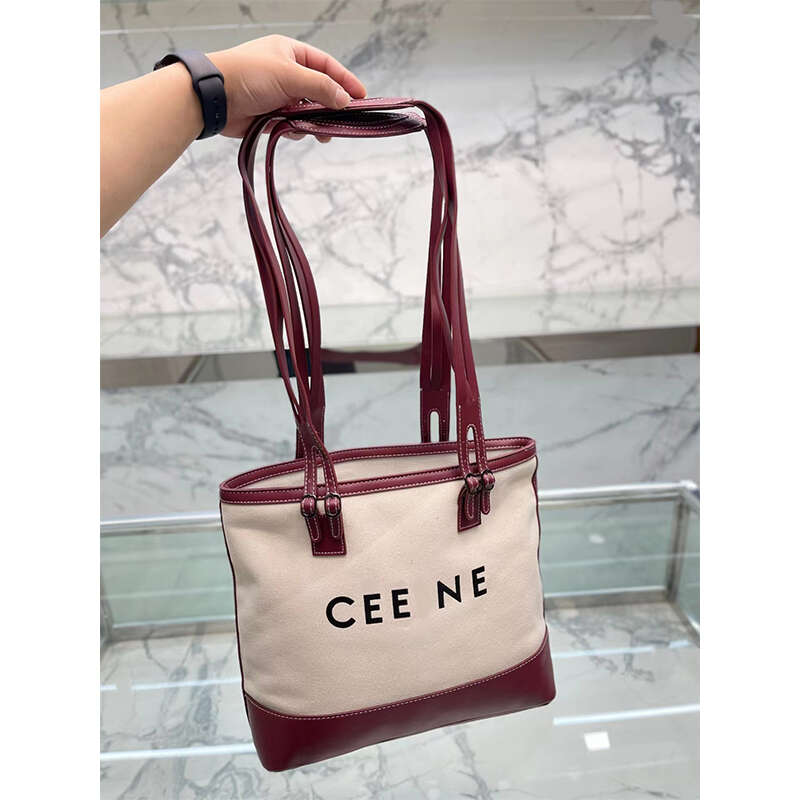 Mini Canvas Totes Bag Patchwork Shop Handbag Split Crossbody Bags Genuine Leather Thread Letter Triomphe Printing Detachable Belt Strap Fashion Lady Purse
Mini Canvas Totes Bag Patchwork Shop Handbag Split Crossbody Bags Genuine Leather Thread Letter Triomphe Printing Detachable Belt Strap Fashion Lady Purse