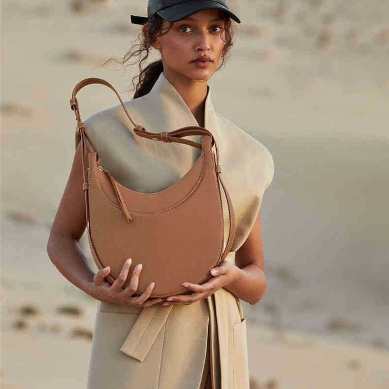 Crescent Moon Armpit Leather Bag Female Spring and Summer Fashion bags French Minority Designer, Gray large litchi peel
Crescent Moon Armpit Leather Bag Female Spring and Summer Fashion bags French Minority Designer, Gray large litchi peel