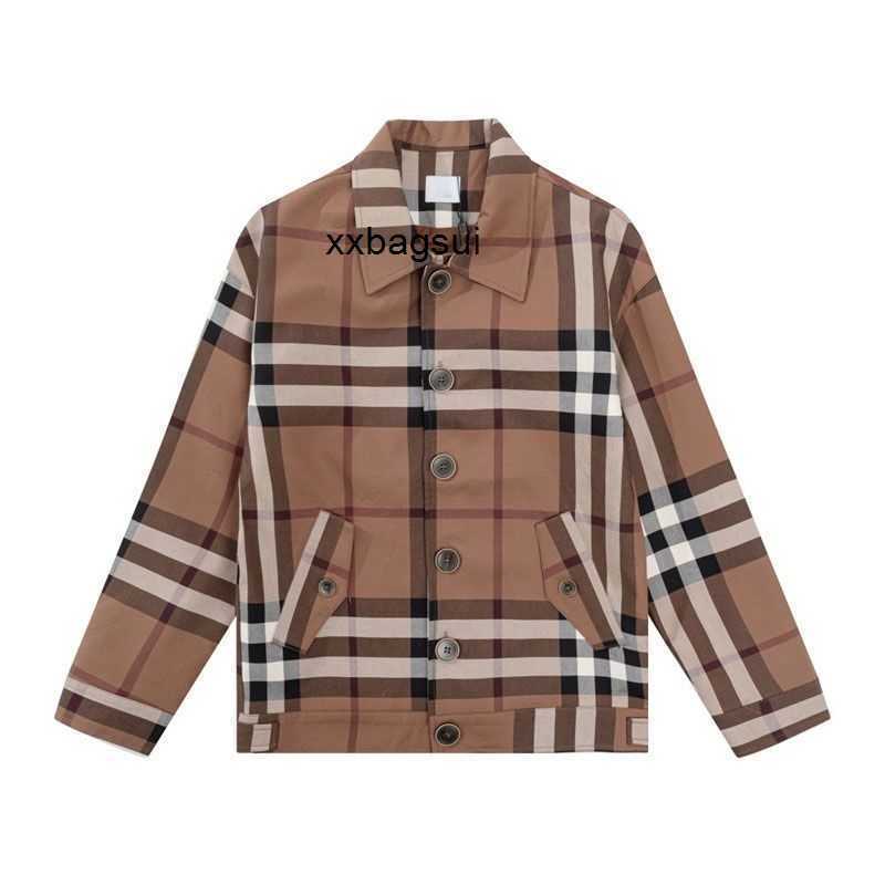 burbrerys The correct version High quality autumn and winter plaid European station Fashion casual fashion versatile men's and women's same jacket jackets coats, Khaki
burbrerys The correct version High quality autumn and winter plaid European station Fashion casual fashion versatile men's and women's same jacket jackets coats, Khaki