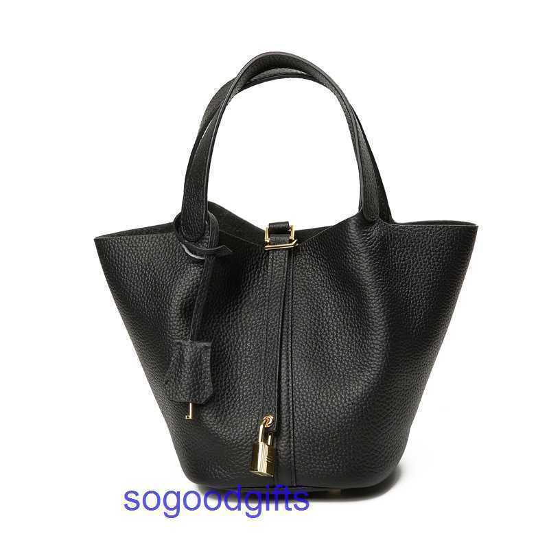 H Handbag Women's Designer Bags Genuine Leather Picotn Lock Handbags Tote Bag New Top Layer Cowhide Leather Portable Middle-aged Pn Lmi1, Sky blue
H Handbag Women's Designer Bags Genuine Leather Picotn Lock Handbags Tote Bag New Top Layer Cowhide Leather Portable Middle-aged Pn Lmi1, Sky blue