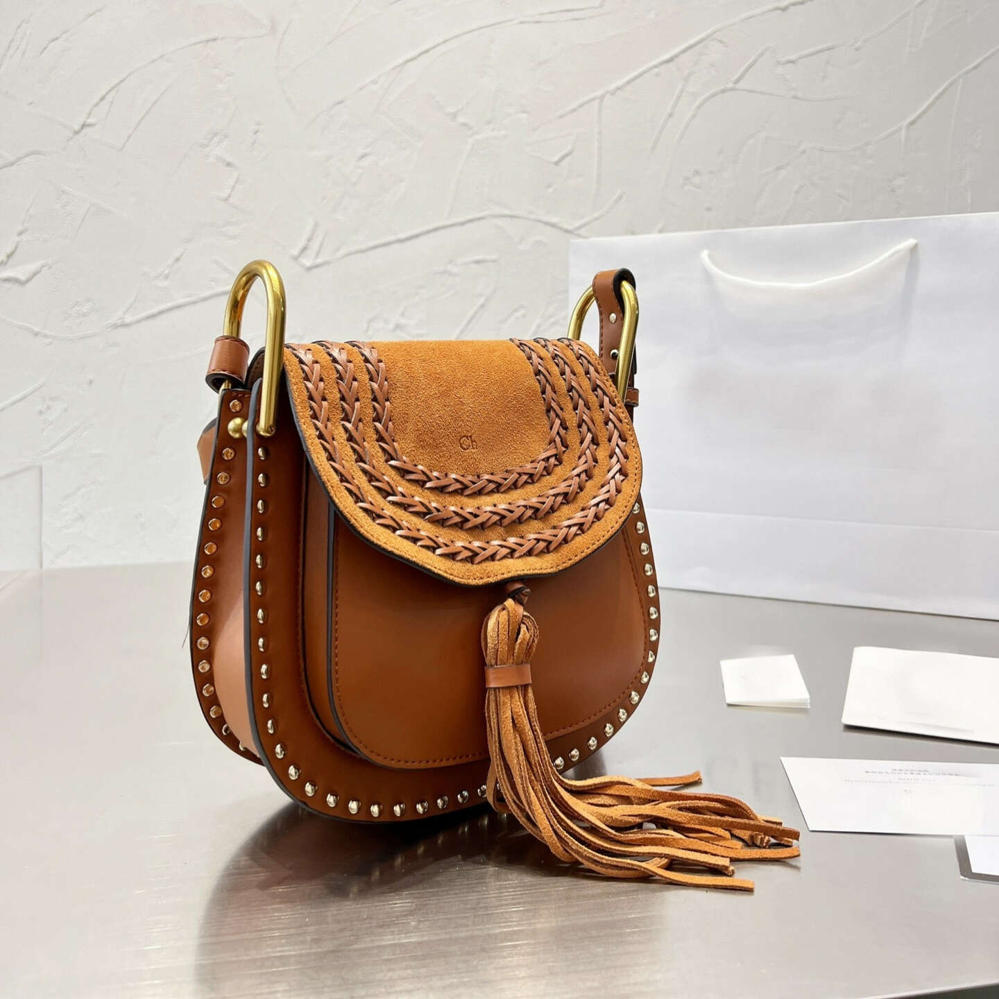 5A Fashion Bags Luxury Designer Saddle Rivet Arrangement Tassel Ornament Package Handbags
5A Fashion Bags Luxury Designer Saddle Rivet Arrangement Tassel Ornament Package Handbags