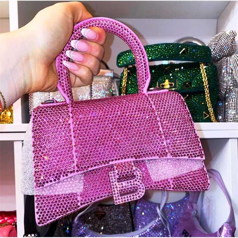Balencaigass Bags Hourglass Series Handbags Kim Same Full Diamond Koko Set Spice Girl Trampody One Shoulder Crossbody, Red large size
Balencaigass Bags Hourglass Series Handbags Kim Same Full Diamond Koko Set Spice Girl Trampody One Shoulder Crossbody, Red large size