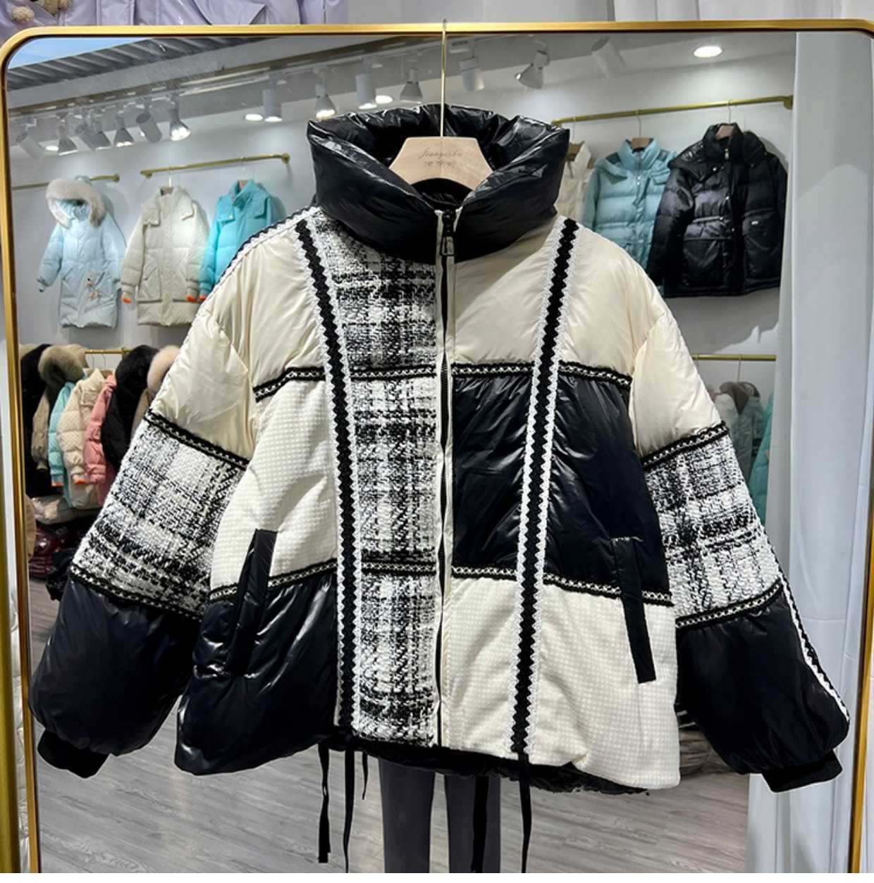 Women's Down Parkas 2022 New Winter Women Woolen Stitching White Duck Down Coat Loose Warm Puffer Jacket Female Short Parkas Snow Outwear T220928, Black white
Women's Down Parkas 2022 New Winter Women Woolen Stitching White Duck Down Coat Loose Warm Puffer Jacket Female Short Parkas Snow Outwear T220928, Black white