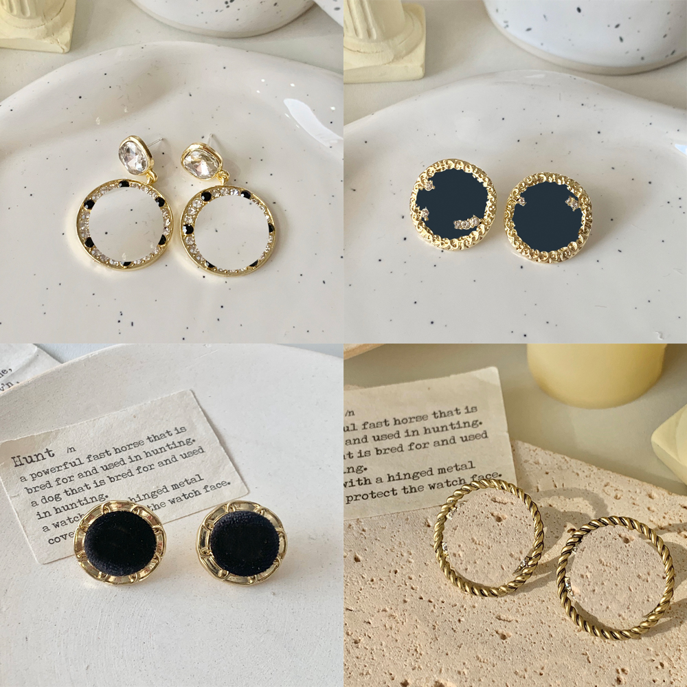20color Mixed 18K Gold Plated Luxury Letters Stud Geometric Famous Women Round Crystal Rhinestone Pearl Earring Wedding Party Jewerlry
20color Mixed 18K Gold Plated Luxury Letters Stud Geometric Famous Women Round Crystal Rhinestone Pearl Earring Wedding Party Jewerlry