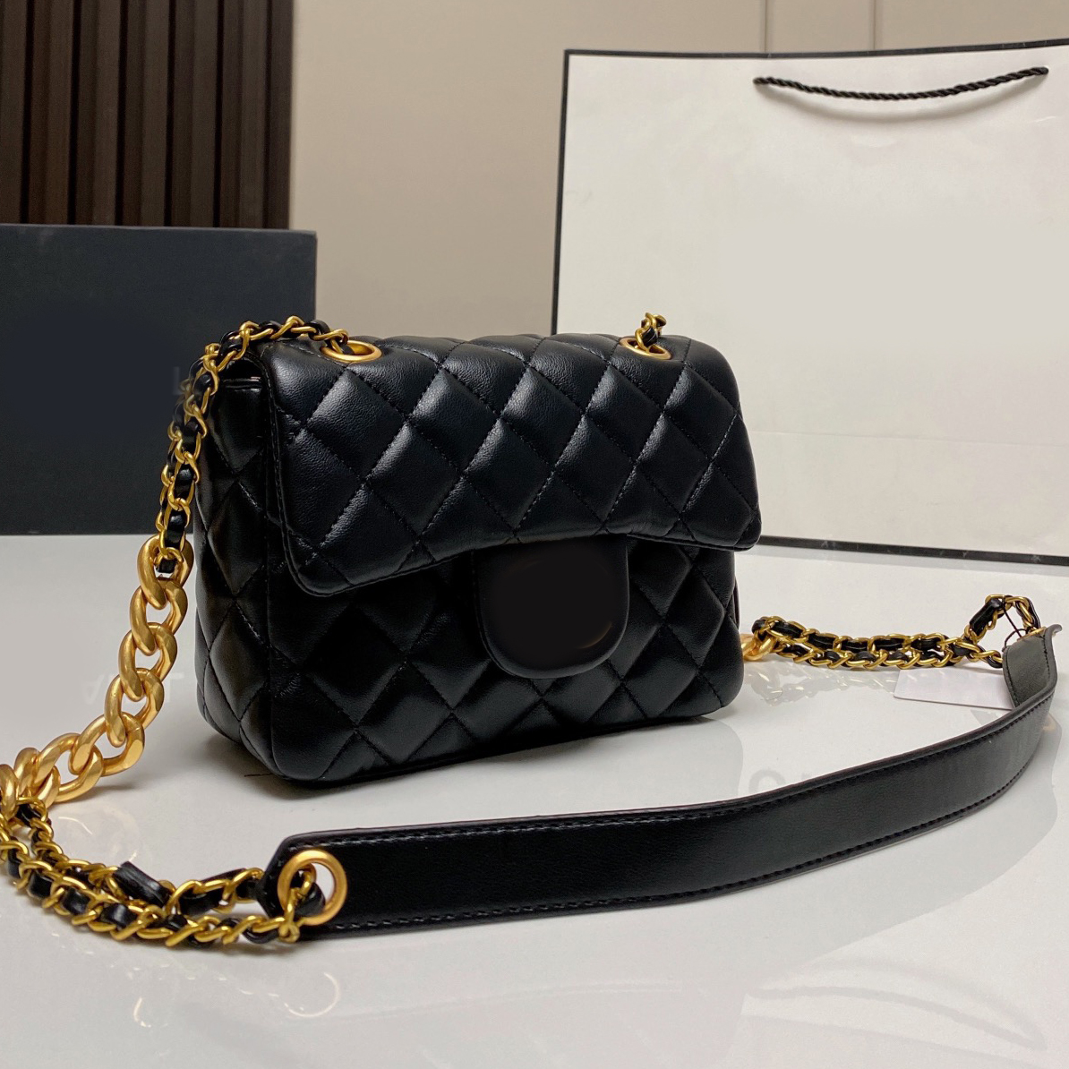 Chain bag Luxury Designer Women Bag Original Box Cross Body Handbag Purse clutch shoulder Crossbody, No bag
Chain bag Luxury Designer Women Bag Original Box Cross Body Handbag Purse clutch shoulder Crossbody, No bag