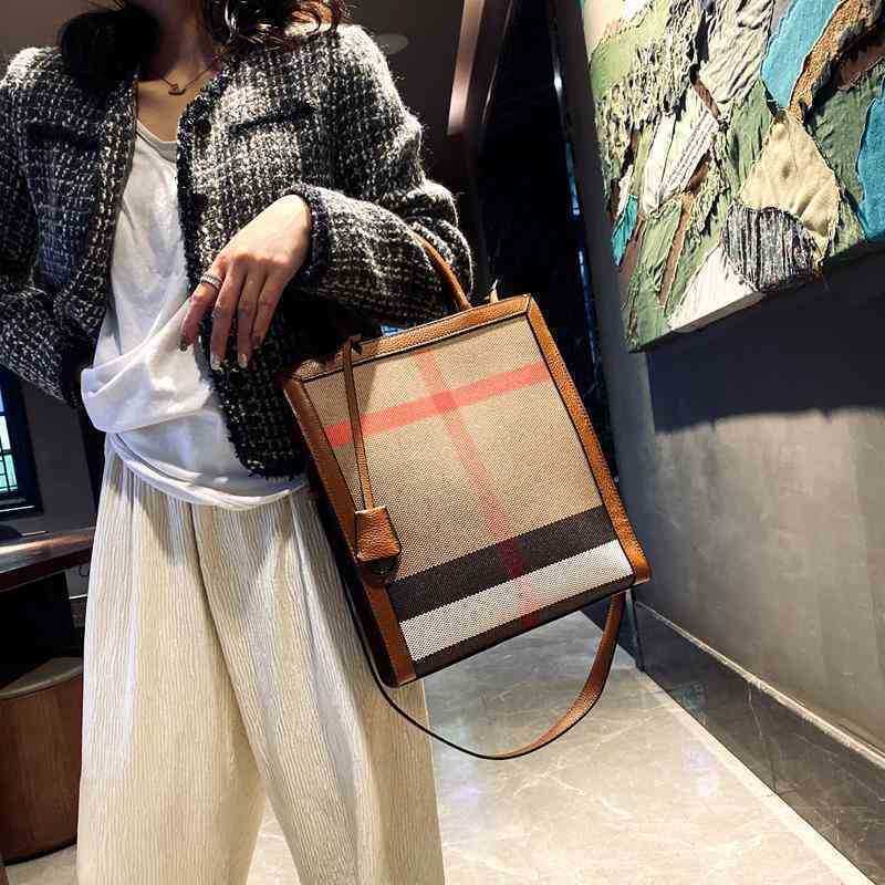 Bags s Designer Bag Leisure Large Capacity Leather Women's Bag Trend New Diagonal Straddling Versatile Leather Large Bag Lattice Handbag 2023, Black
Bags s Designer Bag Leisure Large Capacity Leather Women's Bag Trend New Diagonal Straddling Versatile Leather Large Bag Lattice Handbag 2023, Black