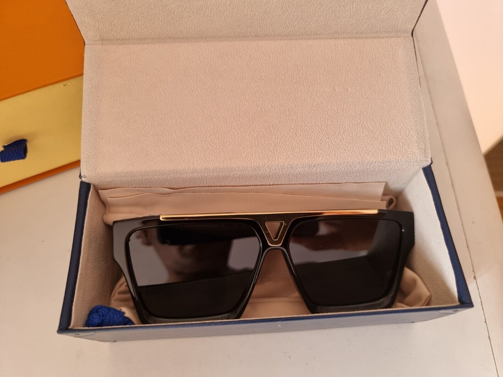 2022 Luxury 1.1 Millionaires Sunglases men women full frame Vintage designer MILLIONAIRE 1.1 sunglasses men MILLIONAIRE Black Logo Made in Italy 1165 9006
2022 Luxury 1.1 Millionaires Sunglases men women full frame Vintage designer MILLIONAIRE 1.1 sunglasses men MILLIONAIRE Black Logo Made in Italy 1165 9006