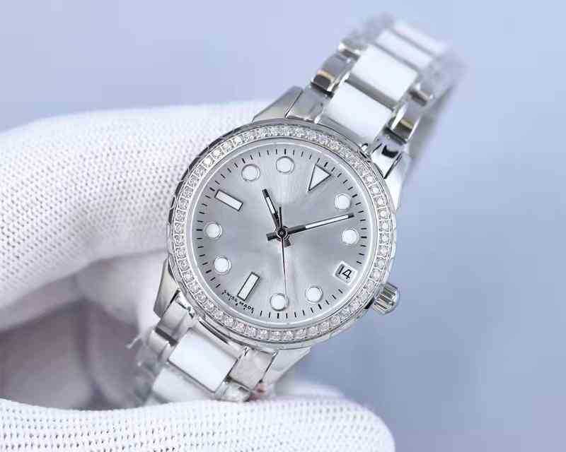 r Ol Ey Fashion Watches Mens Montre Diamond Movement Luxury Designer Watch Women's Men's E7nh, Rose diamond ring green
r Ol Ey Fashion Watches Mens Montre Diamond Movement Luxury Designer Watch Women's Men's E7nh, Rose diamond ring green