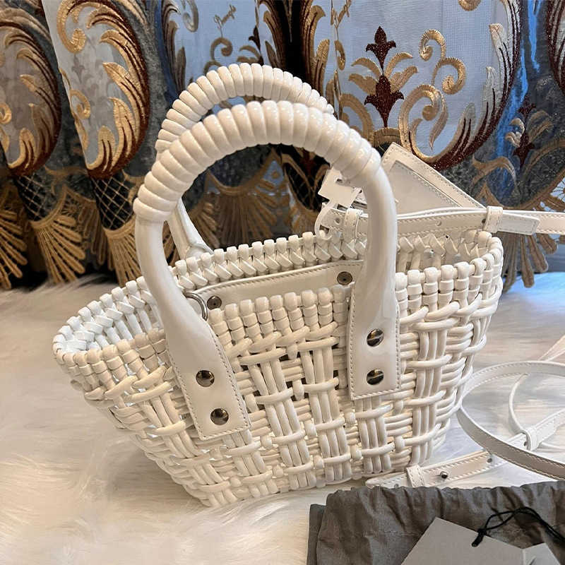 designer bag Fashion women's designer Balenicagas handbag Paris style family food basket hand woven B fashion Single Shoulder Messenger Hand XI82 MQR8, No bag
designer bag Fashion women's designer Balenicagas handbag Paris style family food basket hand woven B fashion Single Shoulder Messenger Hand XI82 MQR8, No bag