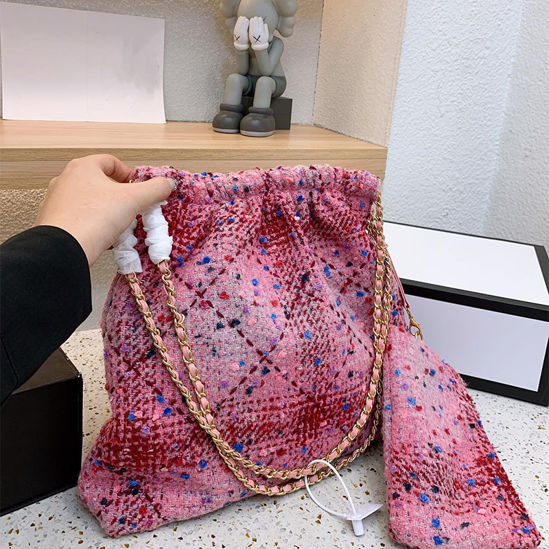 new woman fashion the tote bag lady luxury designer handbag shopping bag classic wallet crossbody bags chain totes shoulder purse woolen cloth 2-in-1 handbags, Pink
new woman fashion the tote bag lady luxury designer handbag shopping bag classic wallet crossbody bags chain totes shoulder purse woolen cloth 2-in-1 handbags, Pink