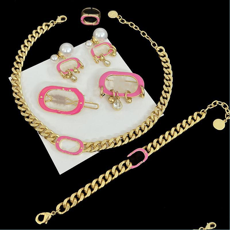 Stud Brand D Letters Sweet Pink Stud Earrings Vintage Copper Chain Link Charm Bracelets C Pendant Necklaces Brooch Pins Hair Clips Ri Dhcxu
Stud Brand D Letters Sweet Pink Stud Earrings Vintage Copper Chain Link Charm Bracelets C Pendant Necklaces Brooch Pins Hair Clips Ri Dhcxu