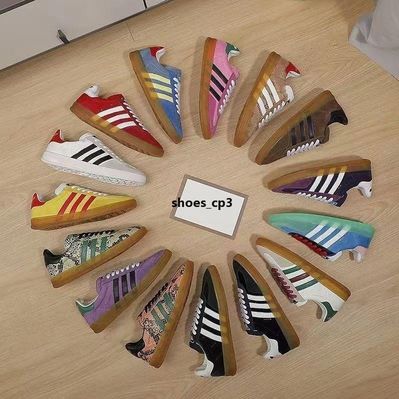 Top Designer Shoes Men Women Gazelle Sneakers Patchwork Vintage Sneakers Edition Women's Sneakers Chaussures Embroidered Lettering
Top Designer Shoes Men Women Gazelle Sneakers Patchwork Vintage Sneakers Edition Women's Sneakers Chaussures Embroidered Lettering