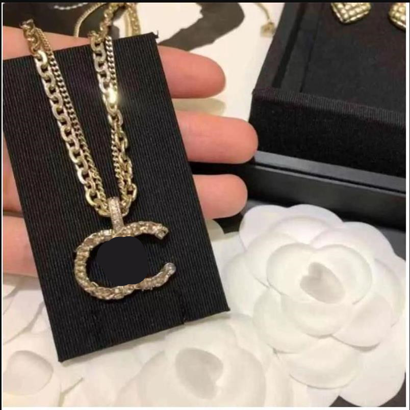 Luxury jewelry double layer Necklace xianggrandma new light gold fashion Xiangjia C pendant clavicle
Luxury jewelry double layer Necklace xianggrandma new light gold fashion Xiangjia C pendant clavicle