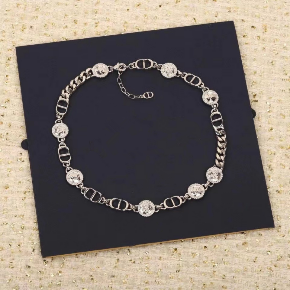 Star Rose Letter chains Necklace men and women Fashion Luxury Jewelry Letter Bracelet Festival Gift
Star Rose Letter chains Necklace men and women Fashion Luxury Jewelry Letter Bracelet Festival Gift