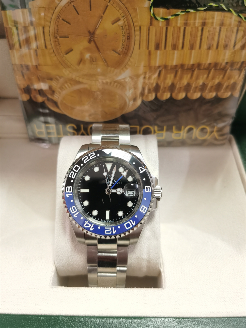 Wristwatches 2813 luxurious watchs 41mm man watch mens watch blue dial heart Hour hand movement watches diamond Sapphire 904L Stainless steel, Style 11 original box + watch
Wristwatches 2813 luxurious watchs 41mm man watch mens watch blue dial heart Hour hand movement watches diamond Sapphire 904L Stainless steel, Style 11 original box + watch