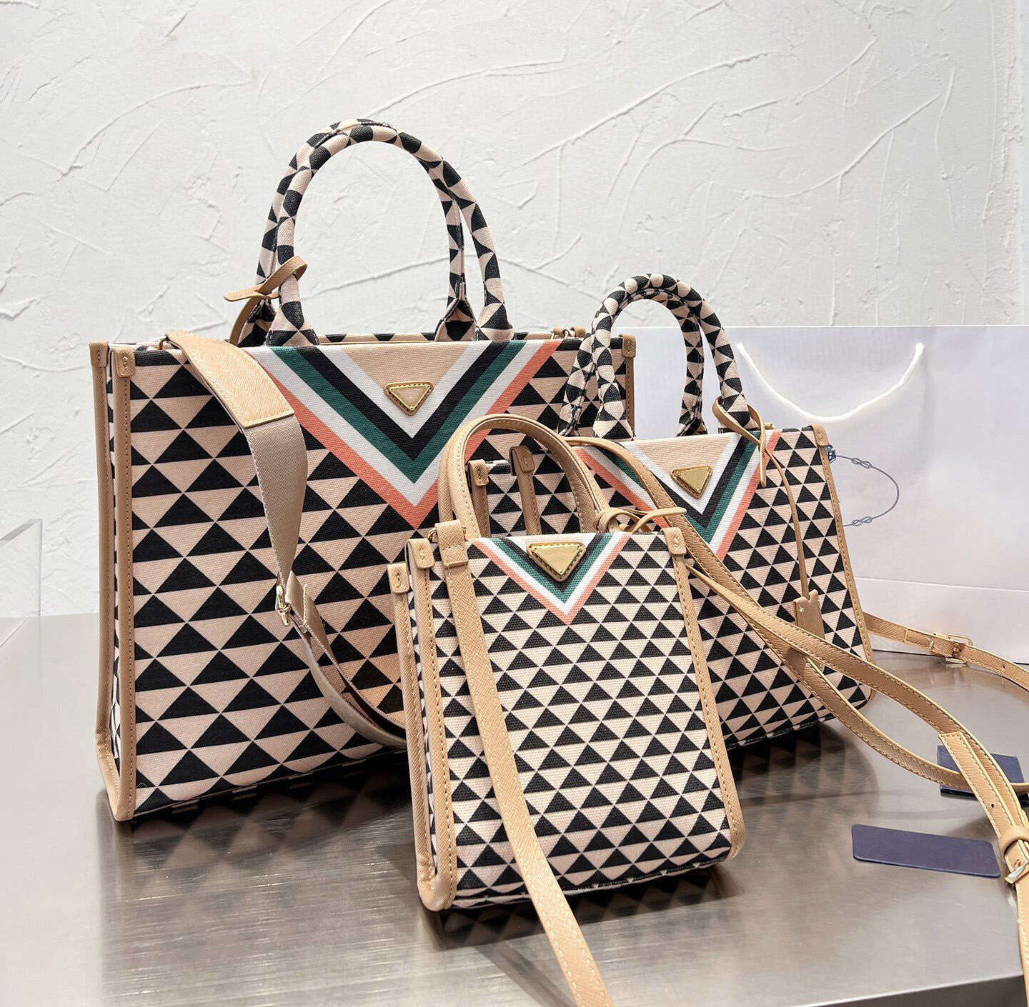 7A Quality Luxury bags evening bag Totes Symbole jacquard fabric handbag designer handbags women tote bags luxury 3 sizes L-M-S 4 colors in the model lady's 2022, Black/beige-s(18x20cm)
7A Quality Luxury bags evening bag Totes Symbole jacquard fabric handbag designer handbags women tote bags luxury 3 sizes L-M-S 4 colors in the model lady's 2022, Black/beige-s(18x20cm)