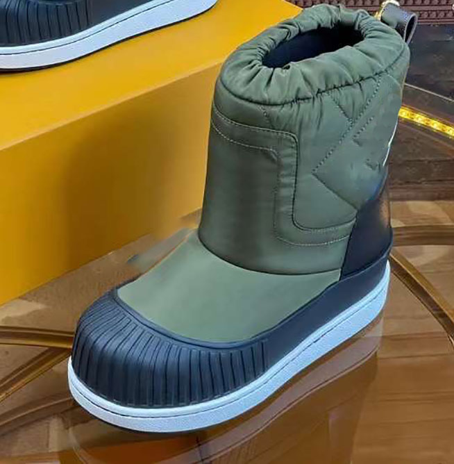 Down material boot Color blocking thick bottom low heel short boots women's all wool warm fashion front zipper design two-color options