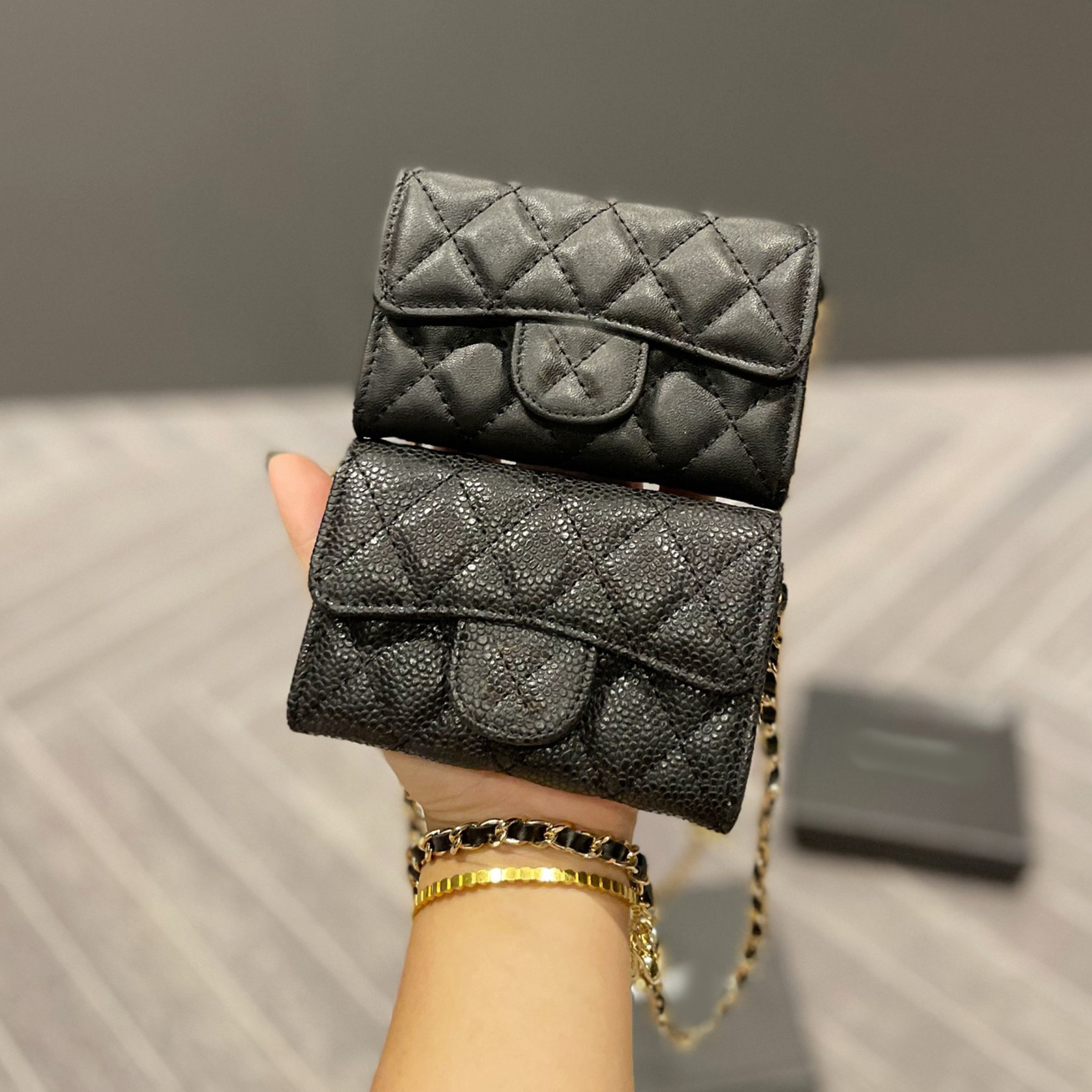 Cute bags Flap bags 2023 Luxury Designer Brand Fashion Shoulder Handbags Quality Women Thread chains Bag Clutch Purse Cross body totes Artwork wallets, No bags
Cute bags Flap bags 2023 Luxury Designer Brand Fashion Shoulder Handbags Quality Women Thread chains Bag Clutch Purse Cross body totes Artwork wallets, No bags