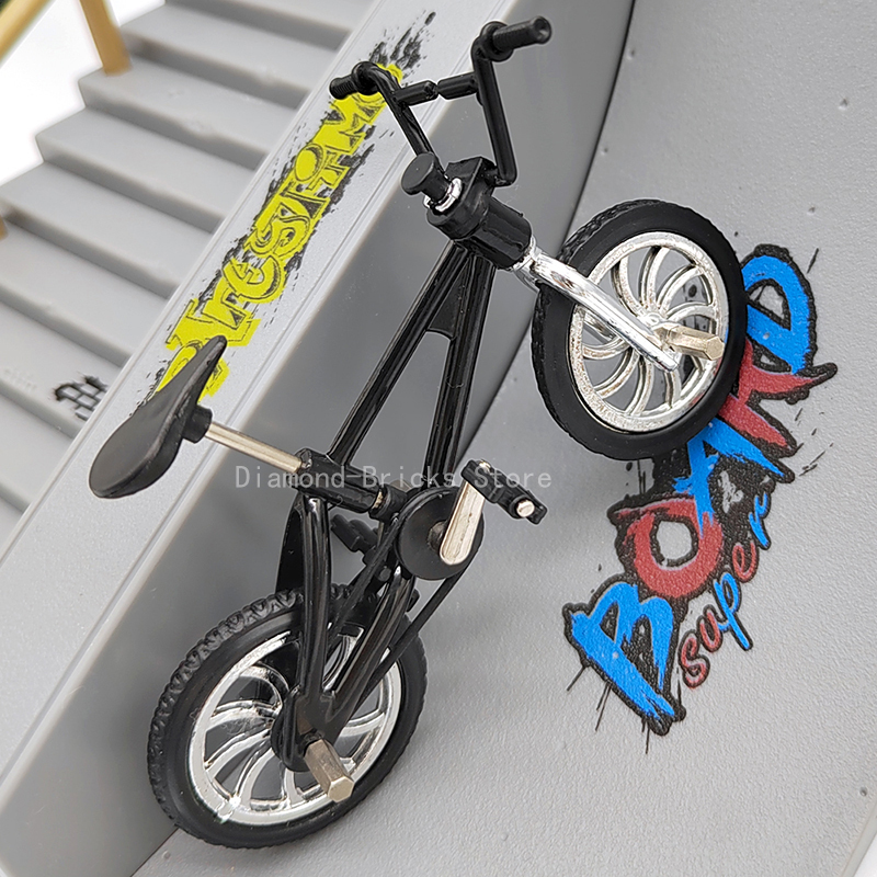 Finger Toys Tech scooter Two Wheel Mini Skateboards Ramp Parts Sets BMX tip Bikes board Skate Deck Novelty 220930