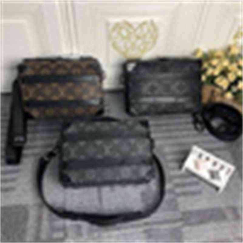 Luxury handbag M45935 M59163 Men DOUBLE PHONE POUCH Shoulder camera bag TRIO SAC PLAT FLAP messenger bag CHRISTOPHER SOFT TRUNK campus Handle Soft Trunk
Luxury handbag M45935 M59163 Men DOUBLE PHONE POUCH Shoulder camera bag TRIO SAC PLAT FLAP messenger bag CHRISTOPHER SOFT TRUNK campus Handle Soft Trunk