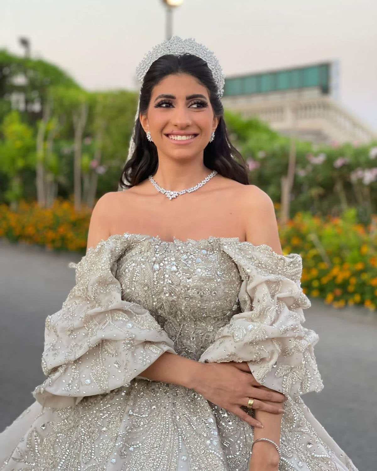 Exquisite Beads Wedding Dresses Ball Gown Luxurious Off The Shoulder Sequins Lace Arabic Crystal Bridal Dress Custom Made