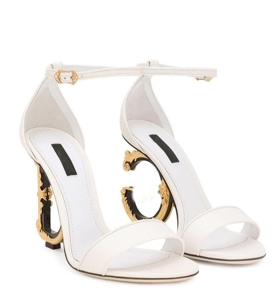 Top Luxury Keira Sandals Shoes Women Polished Calfskin D-shaped Heel Patent Leather Lady Gold-plated Carbon Gladiator Sandalias Party Wedding EU35-43
Top Luxury Keira Sandals Shoes Women Polished Calfskin D-shaped Heel Patent Leather Lady Gold-plated Carbon Gladiator Sandalias Party Wedding EU35-43