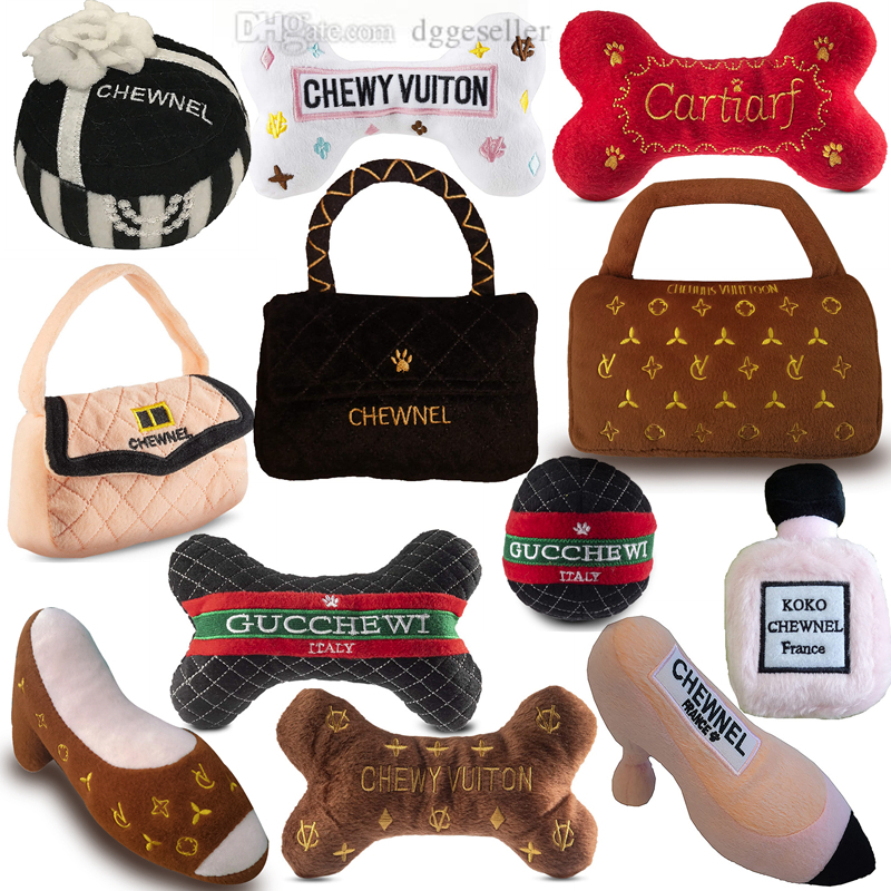 Designs Dog Toys Fashion Hound Collection Unique Squeaky Parody Plush Dogs Toy Handbag Perfume Bottle High-Heeled Shoes Bone Passion for Fashion Wholesale H28
Designs Dog Toys Fashion Hound Collection Unique Squeaky Parody Plush Dogs Toy Handbag Perfume Bottle High-Heeled Shoes Bone Passion for Fashion Wholesale H28