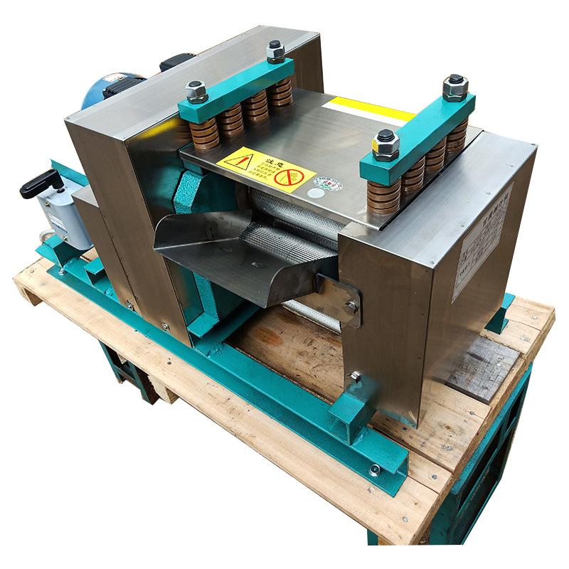 Juicers Stainless Steel 3 Roller Sugar Cane Juicer Sugarcane Presser Extractor 800kg/h High Efficiency Juicing Machine For SugarcaneJuicers
Juicers Stainless Steel 3 Roller Sugar Cane Juicer Sugarcane Presser Extractor 800kg/h High Efficiency Juicing Machine For SugarcaneJuicers