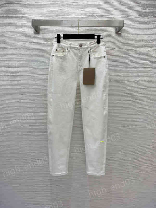 Designer Womens Cute Elf Embroidery White Jeans Bu..ryy High-end Letter Logo Print Jeans High-stretch Straight Harem Pants Luxury Women Designer Clothing
Designer Womens Cute Elf Embroidery White Jeans Bu..ryy High-end Letter Logo Print Jeans High-stretch Straight Harem Pants Luxury Women Designer Clothing
