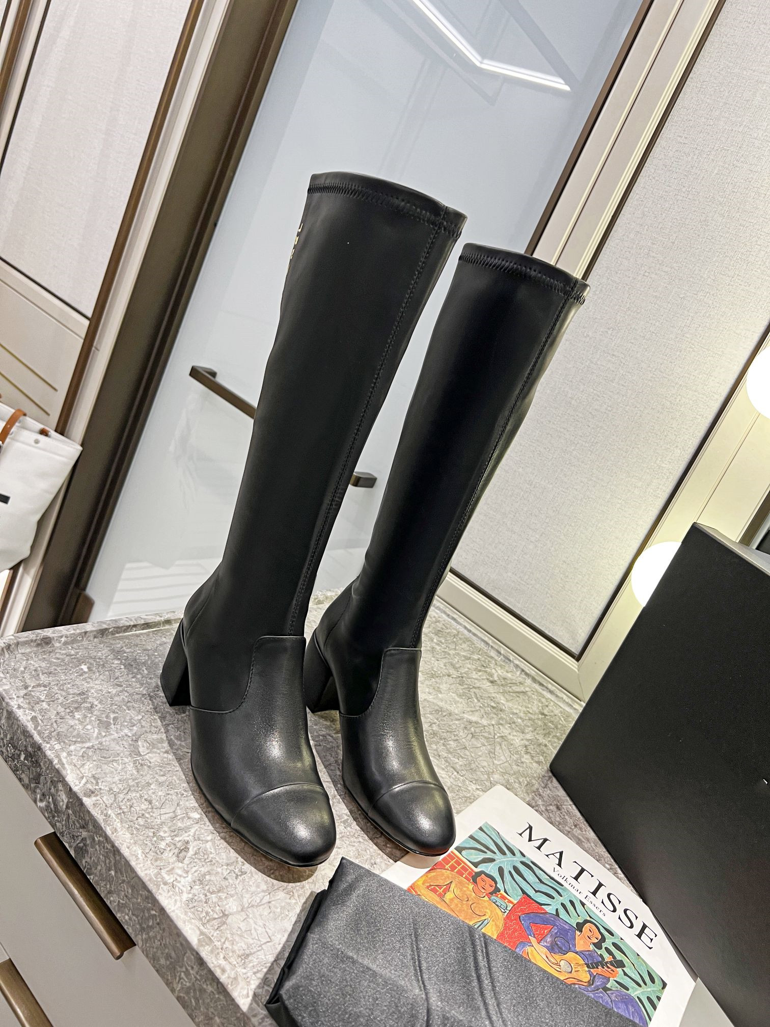 australia martin designer boots booties boot over the knee logo genuine leather high quality middle comfortable size for 35-41, Black
australia martin designer boots booties boot over the knee logo genuine leather high quality middle comfortable size for 35-41, Black