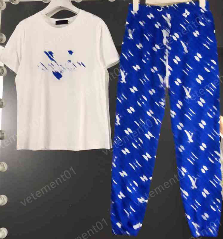 Womens Two Piece Pants Fashion Brand Letter Print Printed Short Sleeve T-shirt And Trousers 2 Piece Suit Luxury Designer High Quality Women Clothing 0912
Womens Two Piece Pants Fashion Brand Letter Print Printed Short Sleeve T-shirt And Trousers 2 Piece Suit Luxury Designer High Quality Women Clothing 0912