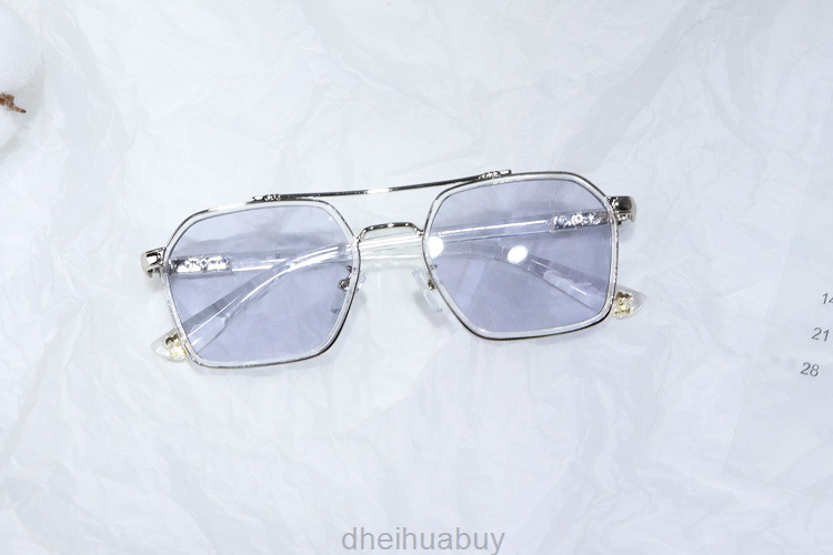 Sunglasses Frames Ch Chrome Blue Light Proof Spectacle Same Type Double Beam Metal Hearts Luxury Brand Glasses Frame Z0WI
Sunglasses Frames Ch Chrome Blue Light Proof Spectacle Same Type Double Beam Metal Hearts Luxury Brand Glasses Frame Z0WI