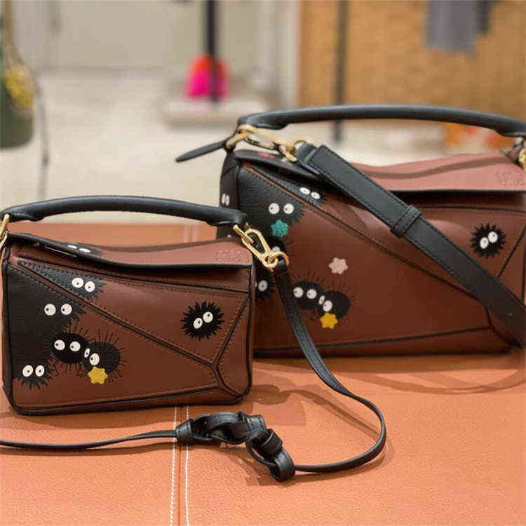 Designer bags new style handbag Loew's Overseas duty-free purchase of puzzle mini portable coal ball bag women's high texture luxury bag high sense leisure handbags, Figure 1
Designer bags new style handbag Loew's Overseas duty-free purchase of puzzle mini portable coal ball bag women's high texture luxury bag high sense leisure handbags, Figure 1
