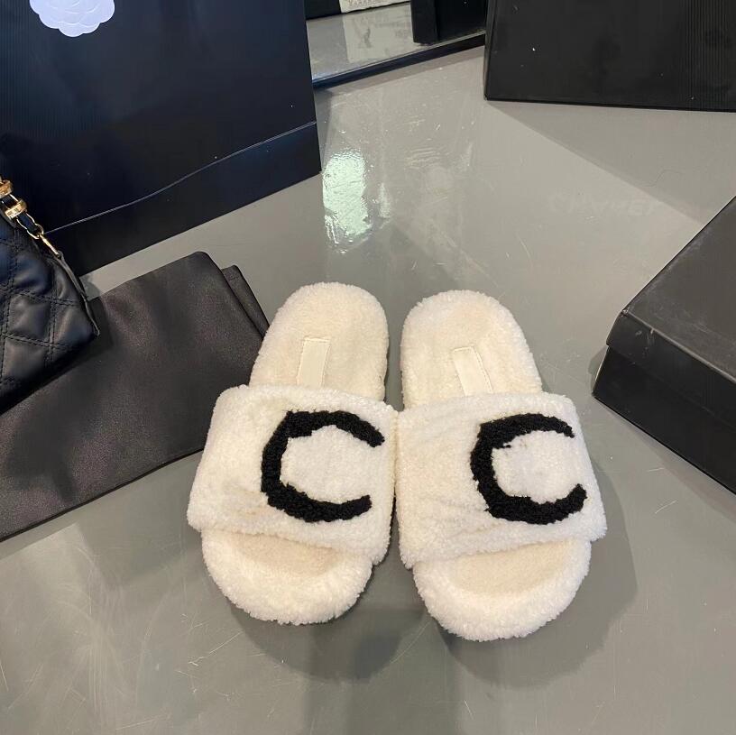 Ladies Flat Slippers Winter Wool Women Sandals Plush Black White Letter Casual Handmade Sandal Designer Fashion Shoes Luxury Slipper Sizes 35-42, Not sent separately
Ladies Flat Slippers Winter Wool Women Sandals Plush Black White Letter Casual Handmade Sandal Designer Fashion Shoes Luxury Slipper Sizes 35-42, Not sent separately