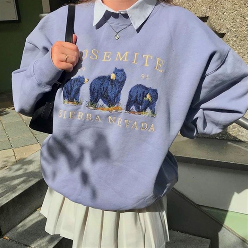 Vintage Bear Embroidery Sweatshirts Women Harajuku Streetwear Casual Long Sleeve Crewneck Oversized Fashion Hoodie Korean Girls 220811, V neck black2
Vintage Bear Embroidery Sweatshirts Women Harajuku Streetwear Casual Long Sleeve Crewneck Oversized Fashion Hoodie Korean Girls 220811, V neck black2