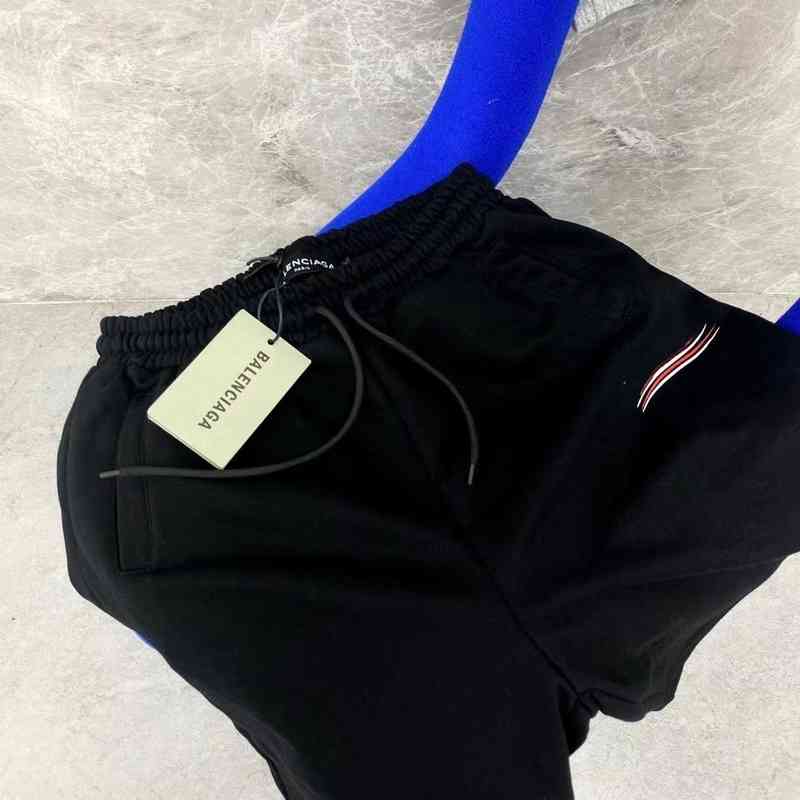 New European and American Paris fashion brand classic Cola wave lock pure cotton casual sports five point shorts loose men and women Balenciga Balanciagas
New European and American Paris fashion brand classic Cola wave lock pure cotton casual sports five point shorts loose men and women Balenciga Balanciagas