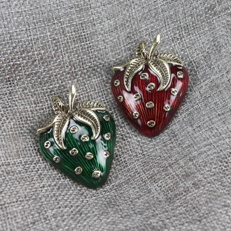 High quality Designer strawberry Brooch Classic European and American Luxury Women Men Fashion Jewelry Accessories with box
High quality Designer strawberry Brooch Classic European and American Luxury Women Men Fashion Jewelry Accessories with box