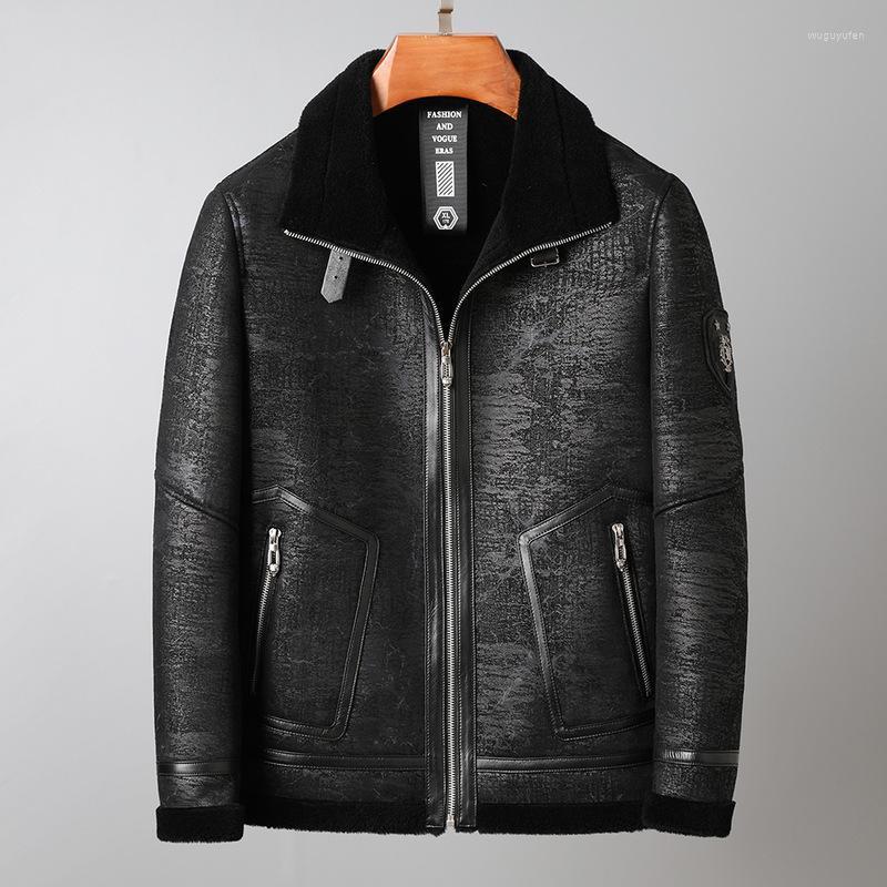 Men's Leather & Faux Haining Male Deer Velvet Coat Lapels One Man Short Jacket Lambs Wool Fur, Black
Men's Leather & Faux Haining Male Deer Velvet Coat Lapels One Man Short Jacket Lambs Wool Fur, Black