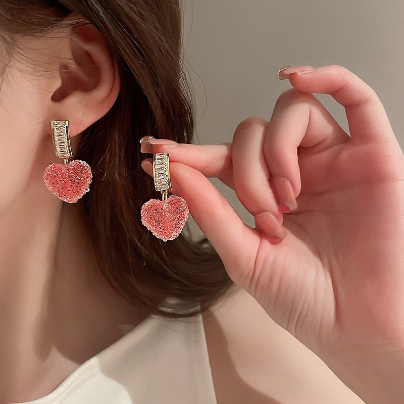 Korean Elegant Fresh Sugar Soft Candy Earring 925 Sterling Silver Stud Retro Heart Earrings Present for Girls Lady INS Temperament Simple Top Quality Personality
Korean Elegant Fresh Sugar Soft Candy Earring 925 Sterling Silver Stud Retro Heart Earrings Present for Girls Lady INS Temperament Simple Top Quality Personality