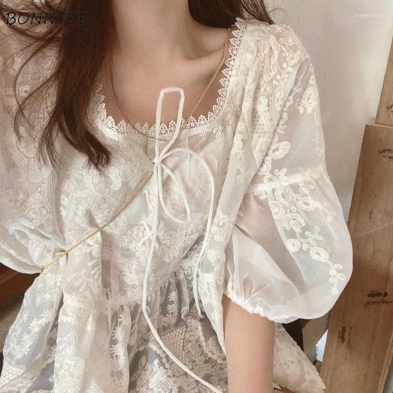 Women's Blouses & Shirts Women Korean Style Fairy Vintage Lace Embroidery Elegant Square Collar Loose Three Quarter See-through Sweet Tops C, Apricot
Women's Blouses & Shirts Women Korean Style Fairy Vintage Lace Embroidery Elegant Square Collar Loose Three Quarter See-through Sweet Tops C, Apricot