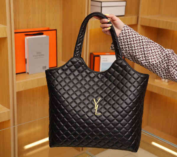 Fashion Trend Women Handbag Woman Designer Shopping Bag Black Leather Travel Shoulder Beach Bags Handbags Tote Bags G220810
Fashion Trend Women Handbag Woman Designer Shopping Bag Black Leather Travel Shoulder Beach Bags Handbags Tote Bags G220810