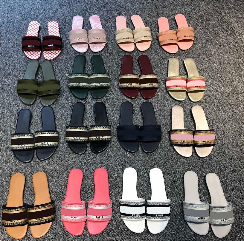 Paris Embroidery Womens Slippers Rubber Sole Casual Multiple Style Street Sandals Beach Ladies Flip Flops Loafers Sexy Floral Embroidered Girls Letter Slides, Not for individual sale
Paris Embroidery Womens Slippers Rubber Sole Casual Multiple Style Street Sandals Beach Ladies Flip Flops Loafers Sexy Floral Embroidered Girls Letter Slides, Not for individual sale